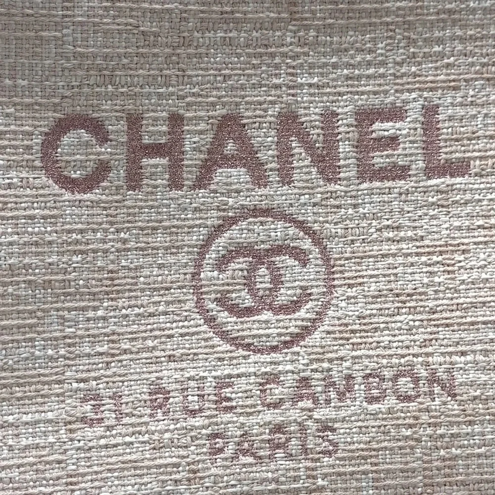 CHANEL Deauville Clutch in Pink Tweed Large